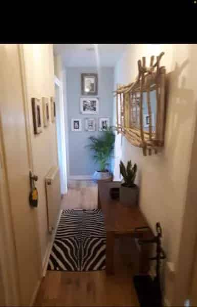Large 2-Bed Flat with 2 Balconies Near Mortlake Station