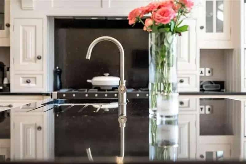 6 Bedroom Semi Detached House For Sale