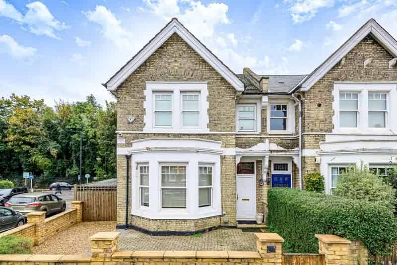 Five Double Bedroom House Near Tulse Hill and Brixton