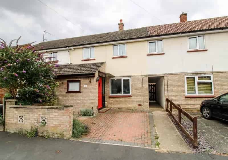 2 Bedroom Terraced House for Sale in Cambridge
