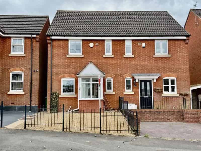 2 Bedroom Semi Detached House For Sale No Onward Chain