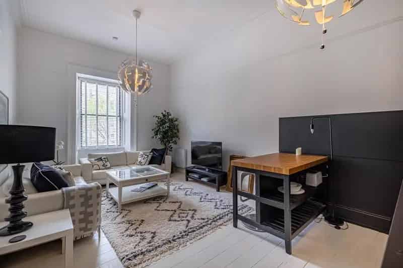 1 Bedroom Apartment for Sale in Glasgow's Hillhead