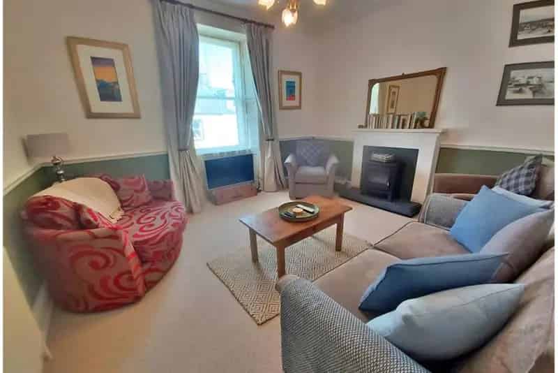 3 Bed Flat Kirkcudbright - Spacious Flat in Coastal Town