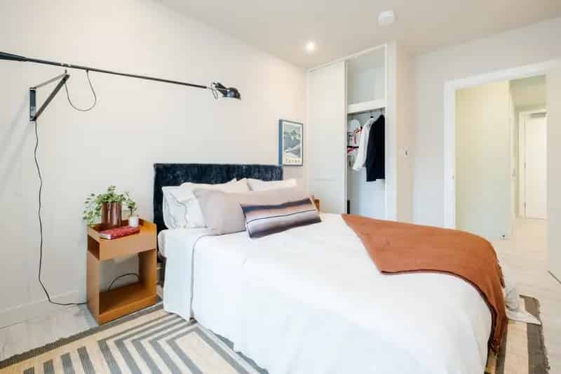 2 Bedroom Apartment to Rent in Coppermaker Square East London