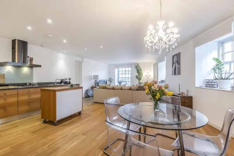 Greenwich Warehouse Conversion 2 Double Bedrooms Modern Open Plan