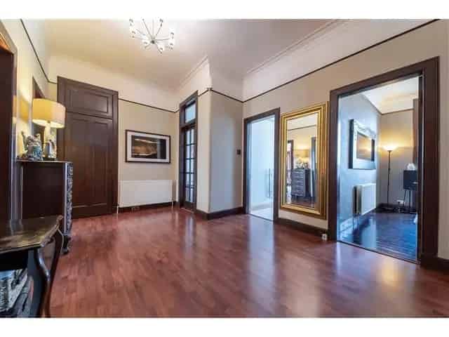 3 Bedroom Flat for Sale - Spacious Family Home