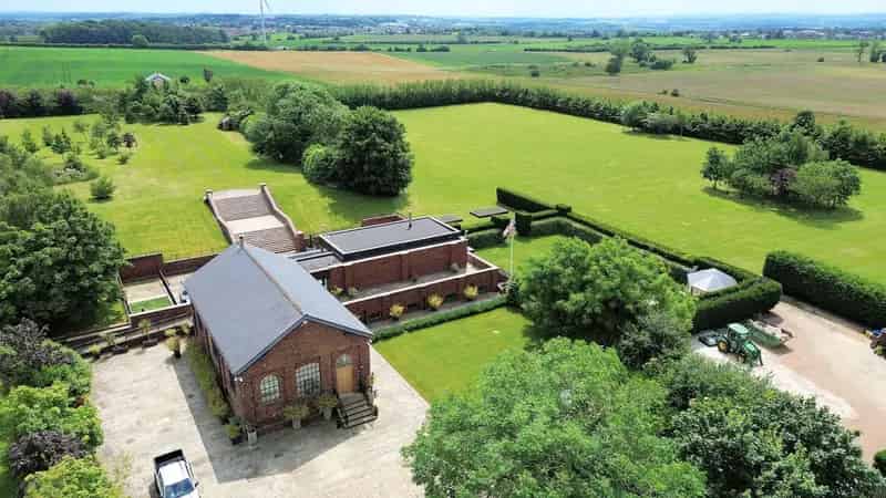7 Acre Estate 4 Bedroom Detached House For Sale