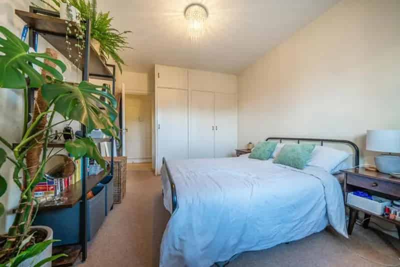 Two Bedroom Apartment near Wimbledon Town Centre
