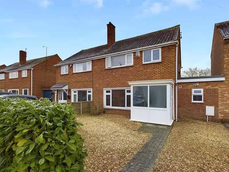3 Bedroom Semi Detached House For Sale