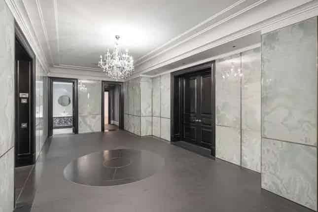 Luxury 5-Bedroom Apartment in Belgravia