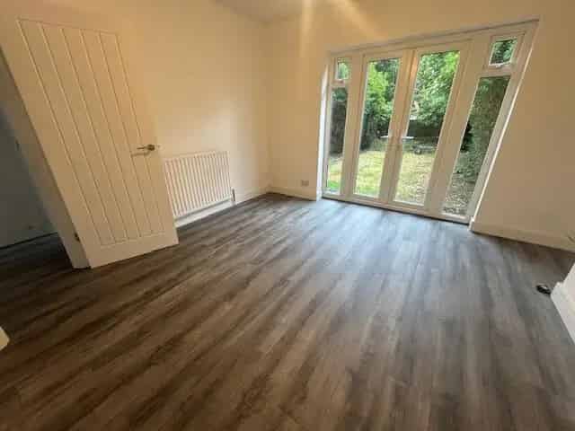 3 bedroom semi-detached house