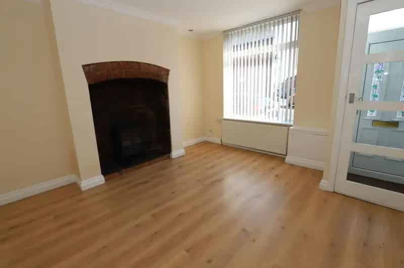 2 Bedroom Terraced House For Rent