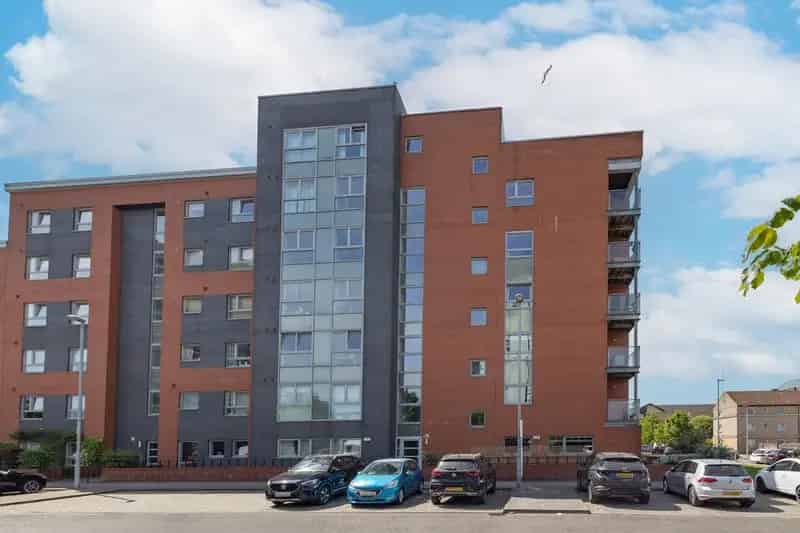 3 Bedroom Flat for Sale in Glasgow's New Gorbals