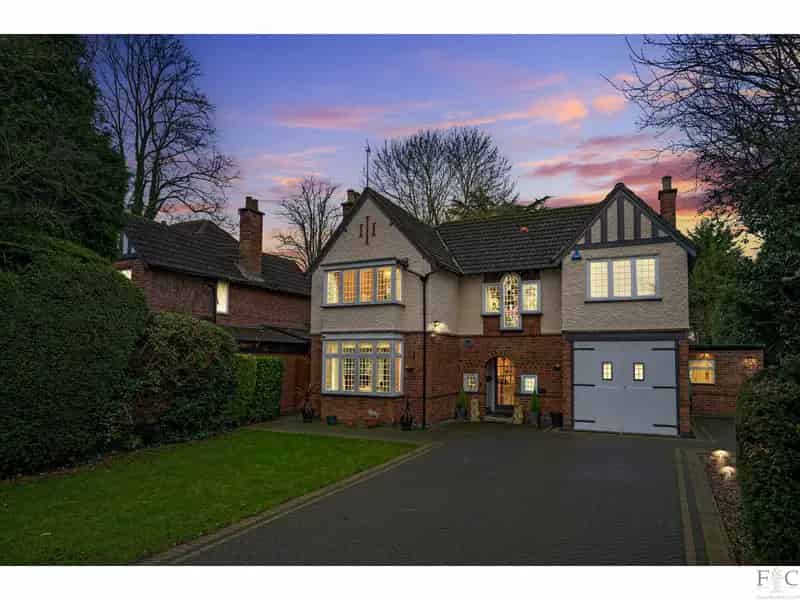 4 Bedroom Detached House for Sale Stoneygate Leicester