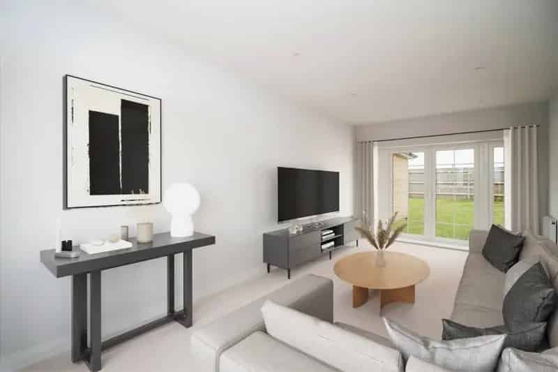 Five Bedroom Family Home in Crossways Near Dorchester