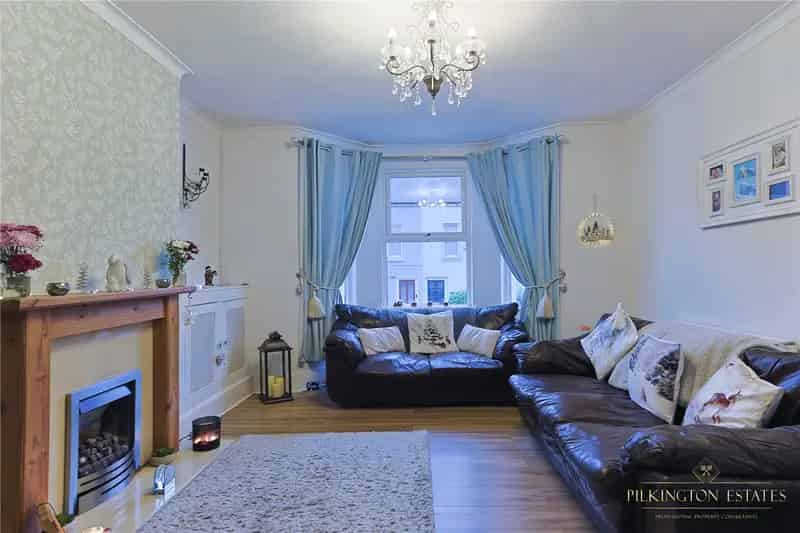 3 Bedroom House to Rent Family Home Garage Garden