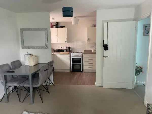 Flat For Rent in Adur, England