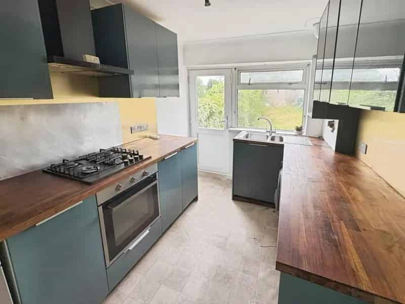 4 Bedroom Bungalow To Let