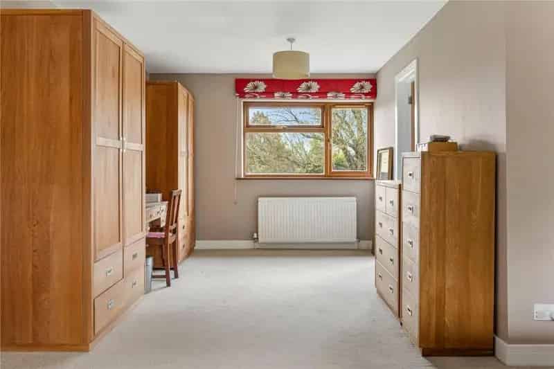 4 Bed Detached House for Sale