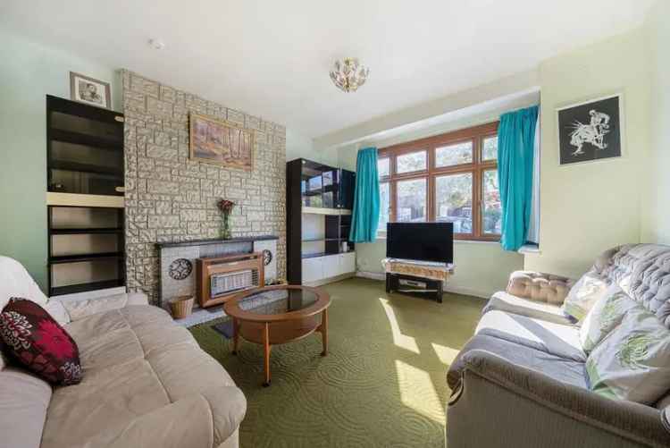 3 Bedroom 1930s House Near Raynes Park