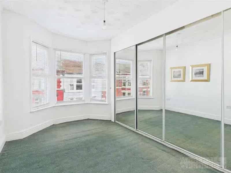 3 Bed House for Sale Near Excellent Schools and Amenities