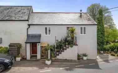Grade II Listed Coach House with Breathtaking Views