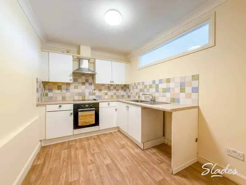 2 Bedroom Flat Near Beaches