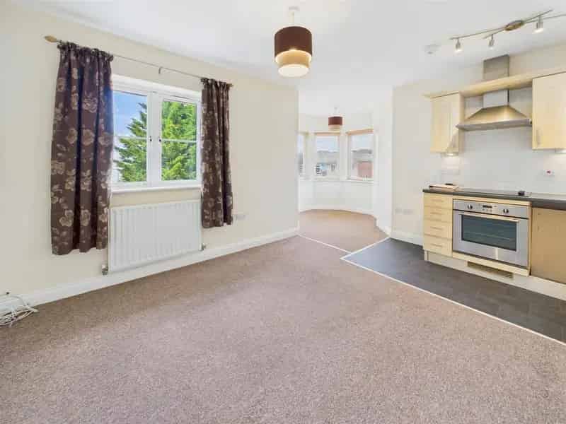 2 Bedroom Flat to Rent in Bath
