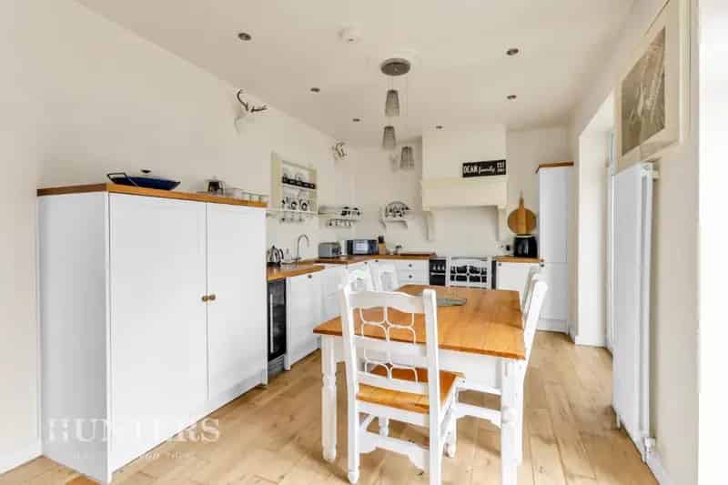 4 Bedroom House For Sale Oldham