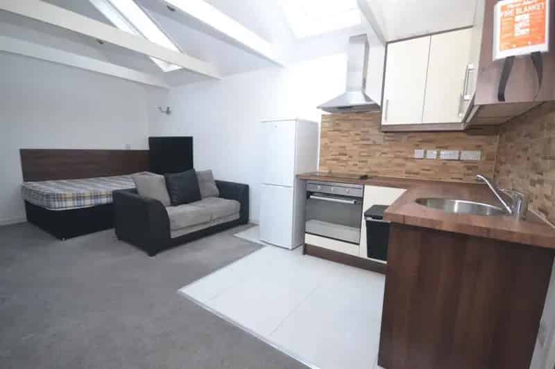1 bedroom Flat
 To Let