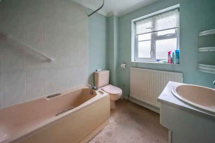 Two Bedroom Town Centre House - Tring