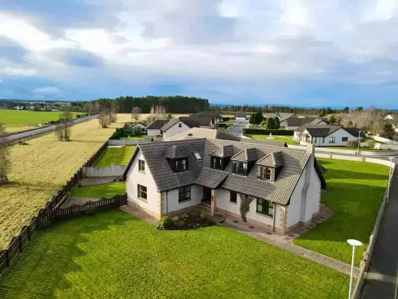 7 Bedroom Detached House for Sale in Inverness