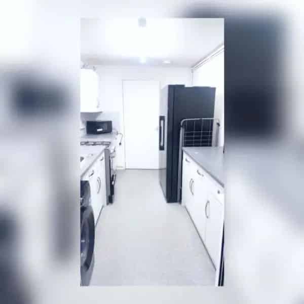1 Bedroom Ground Floor Property Forest Hill Low Rent Private Garden