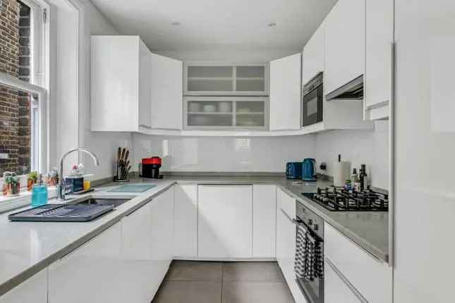 Flat to rent in Elsworthy Road, Primrose Hill NW3