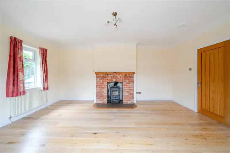 4 Bedroom Bungalow for Sale in Cheltenham