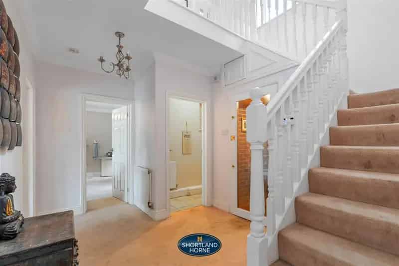 4 Bedroom Detached House with 5 Reception Rooms and Double Garage