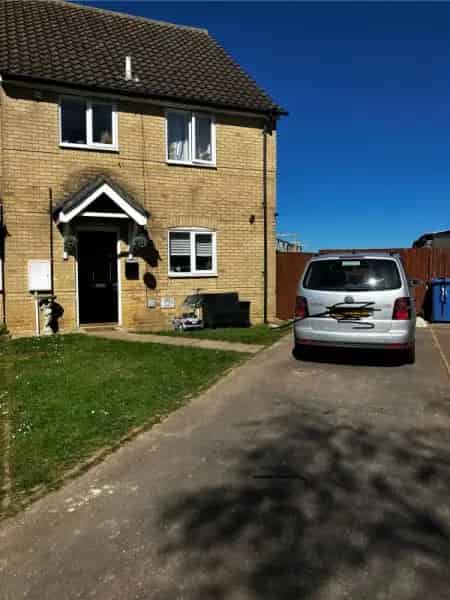 4 Bed House Near Golf Course and Park