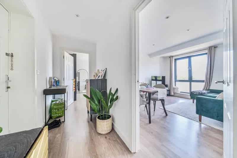 Top Floor Apartment Near West Croydon Station