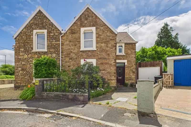 3 Bedroom Semi Detached House For Sale Portishead