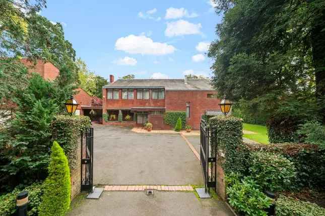 Town house for sale in Red Lodge, The Close, Totteridge, London N20, United Kingdom