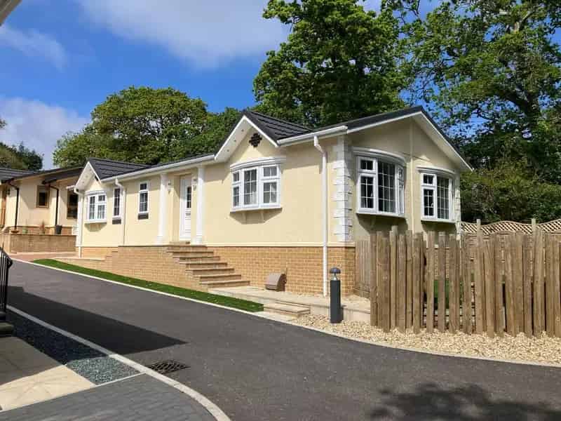 2 Bedroom Park Home for Sale Near Falmouth