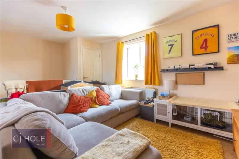2 Bedroom Maisonette Near Gloucester Road BS7