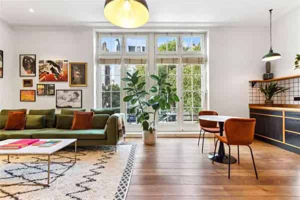 Spacious Notting Hill Apartment for Sale