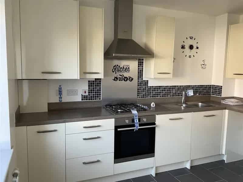 2 Bedroom Maisonette for Sale
