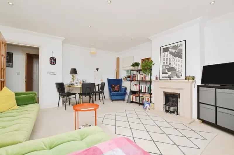 2 bedroom Flat
 To Rent