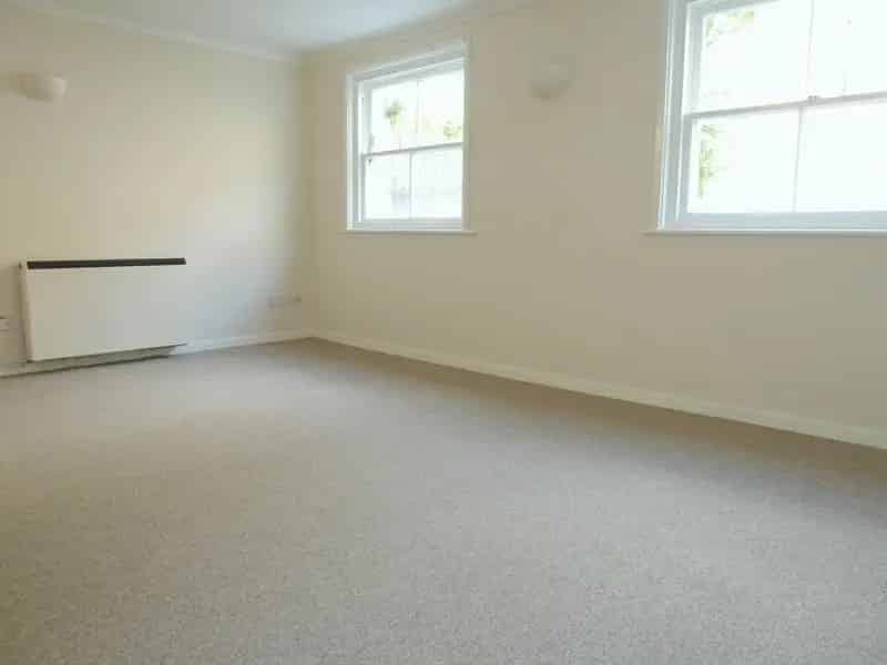 1 Bedroom Studio Flat to Rent near Brighton Station