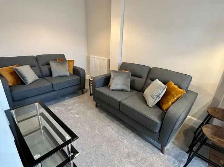 3 bedroom flat to rent