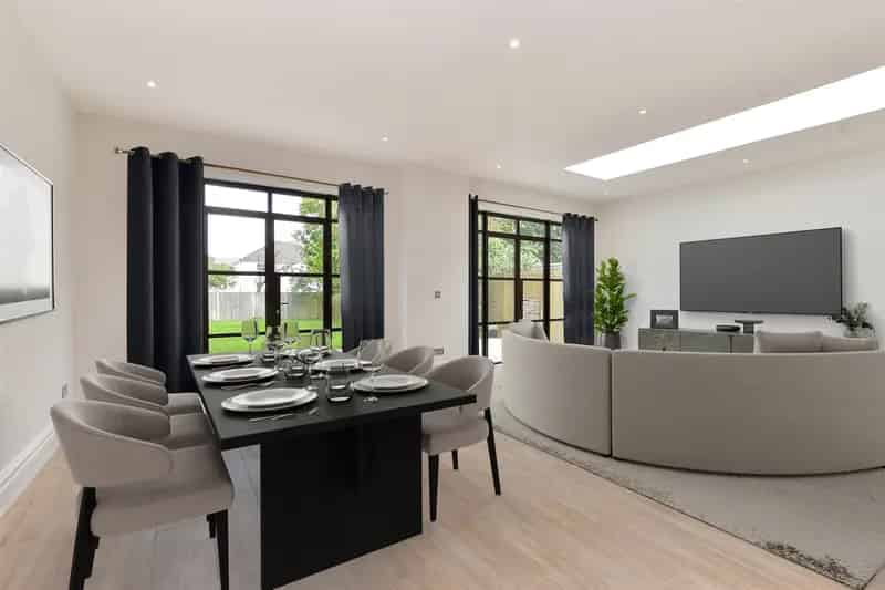 5 Bedroom Semi Detached House for Sale
