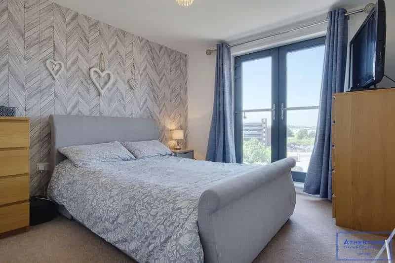 2 Bed Flat for Sale near Poole Town Centre