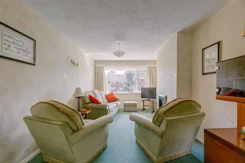 2 Bedroom Maisonette for Sale in Hall Green Birmingham